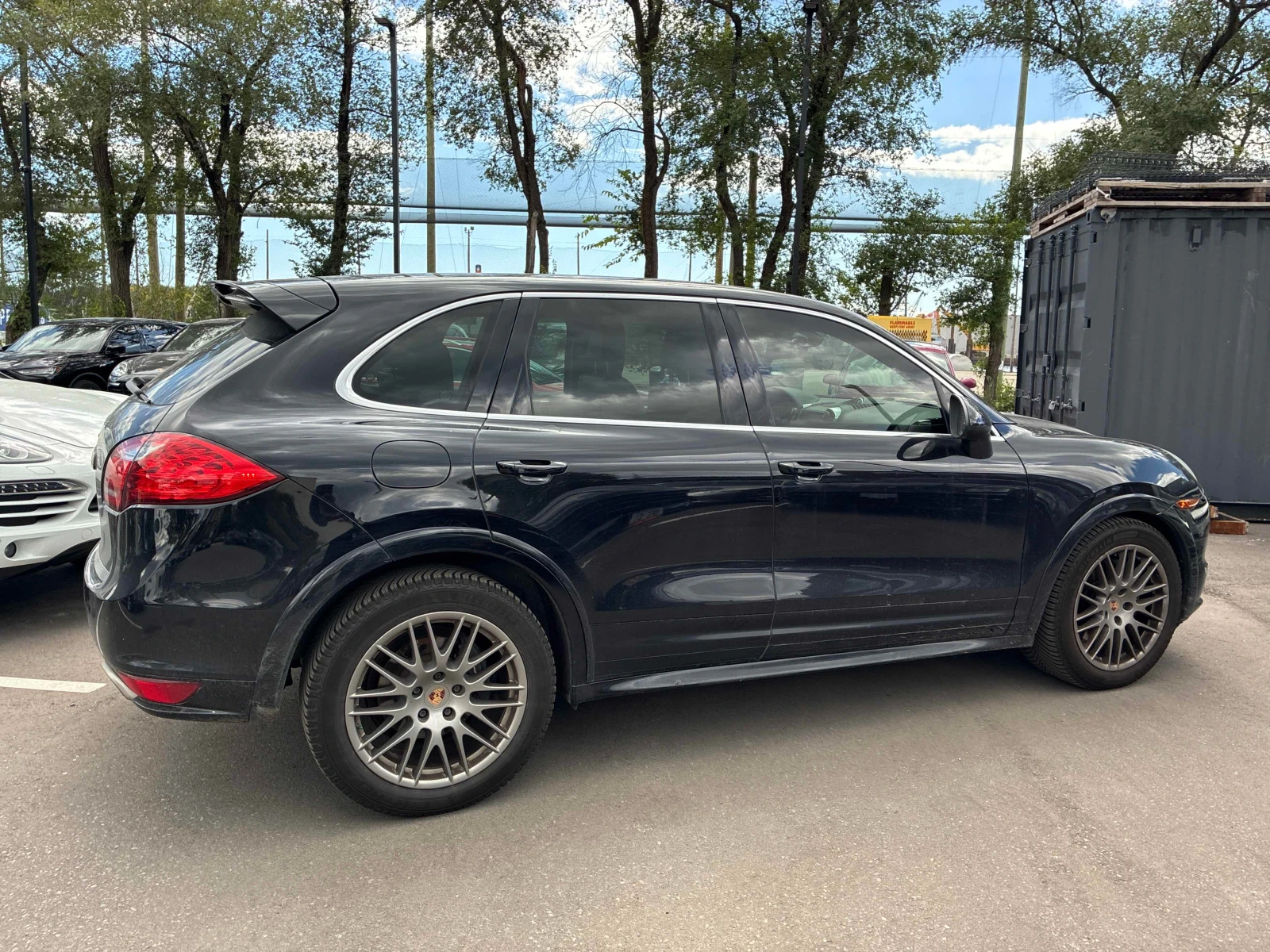 Porsche Cayenne * AWD 4dr * CARFAX * ОПЦИЯ ЗА ФИНАНСИРАНЕ, снимка 3 - Автомобили и джипове - 56096202