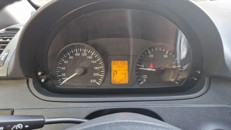 Mercedes-Benz Vito 313 CDI, снимка 12 - Бусове и автобуси - 52880879