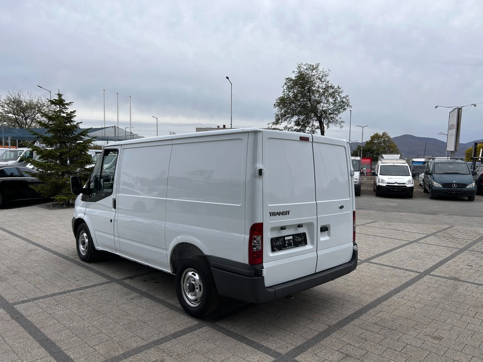 Ford Transit 2.2TDCI 110к.с. Климатик - изображение 4