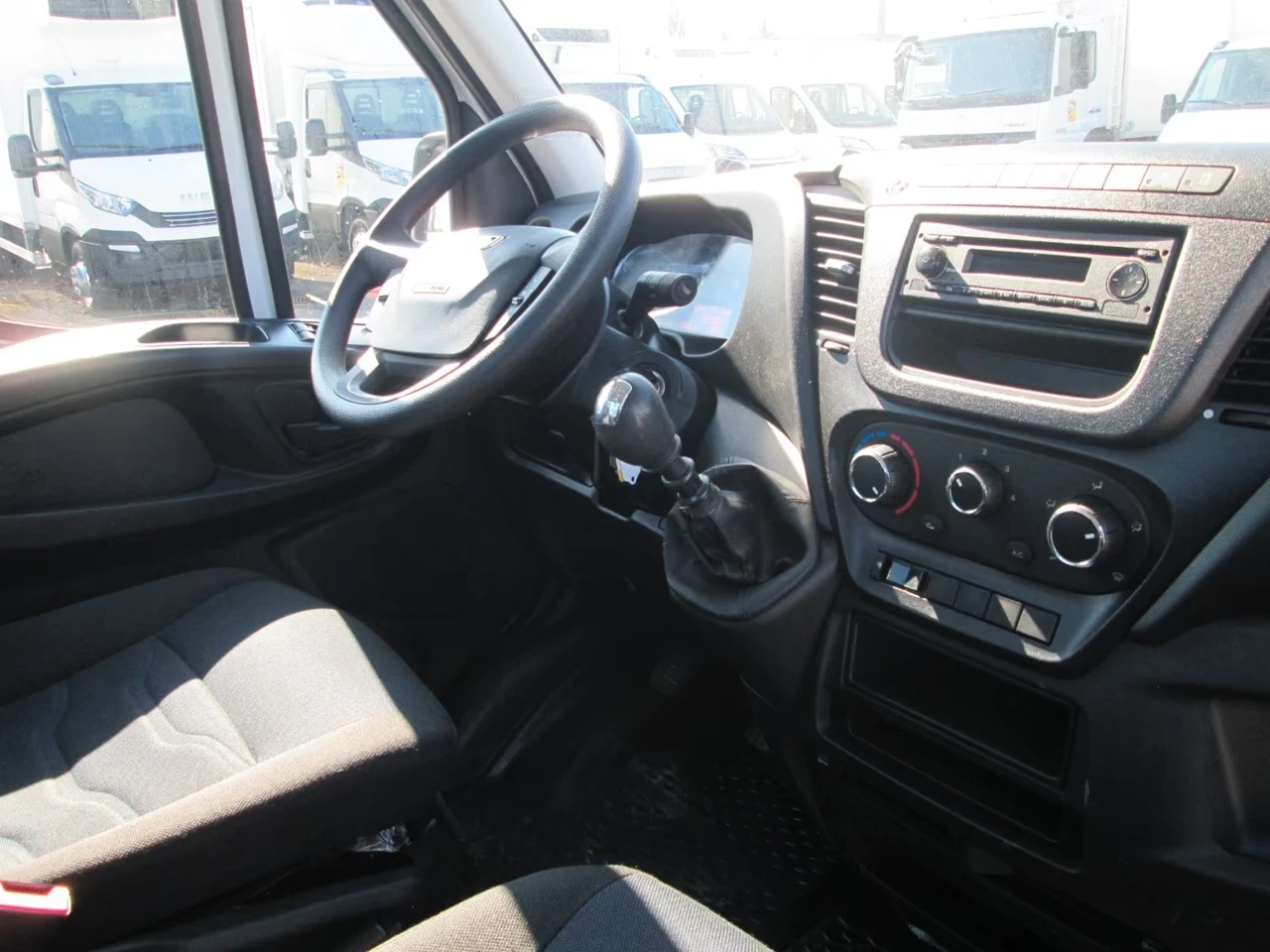 Iveco Daily Пътна Помощ рег. до 3.5т, снимка 9 - Бусове и автобуси - 53731411