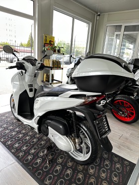 Honda Sh 300i ABS/LED, снимка 6 - Мотоциклети и мототехника - 45358952
