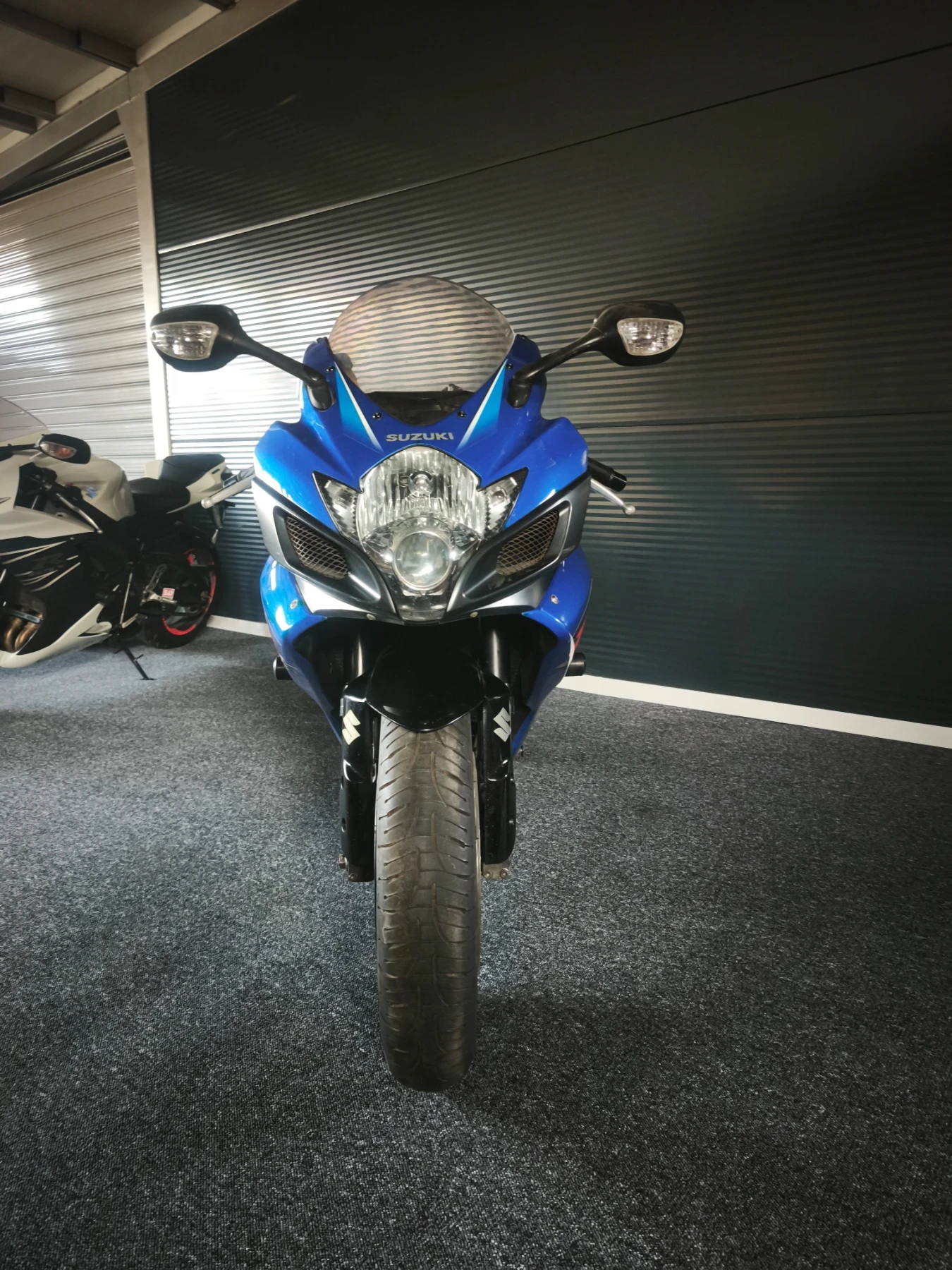 Suzuki Gsxr 750 - изображение 3