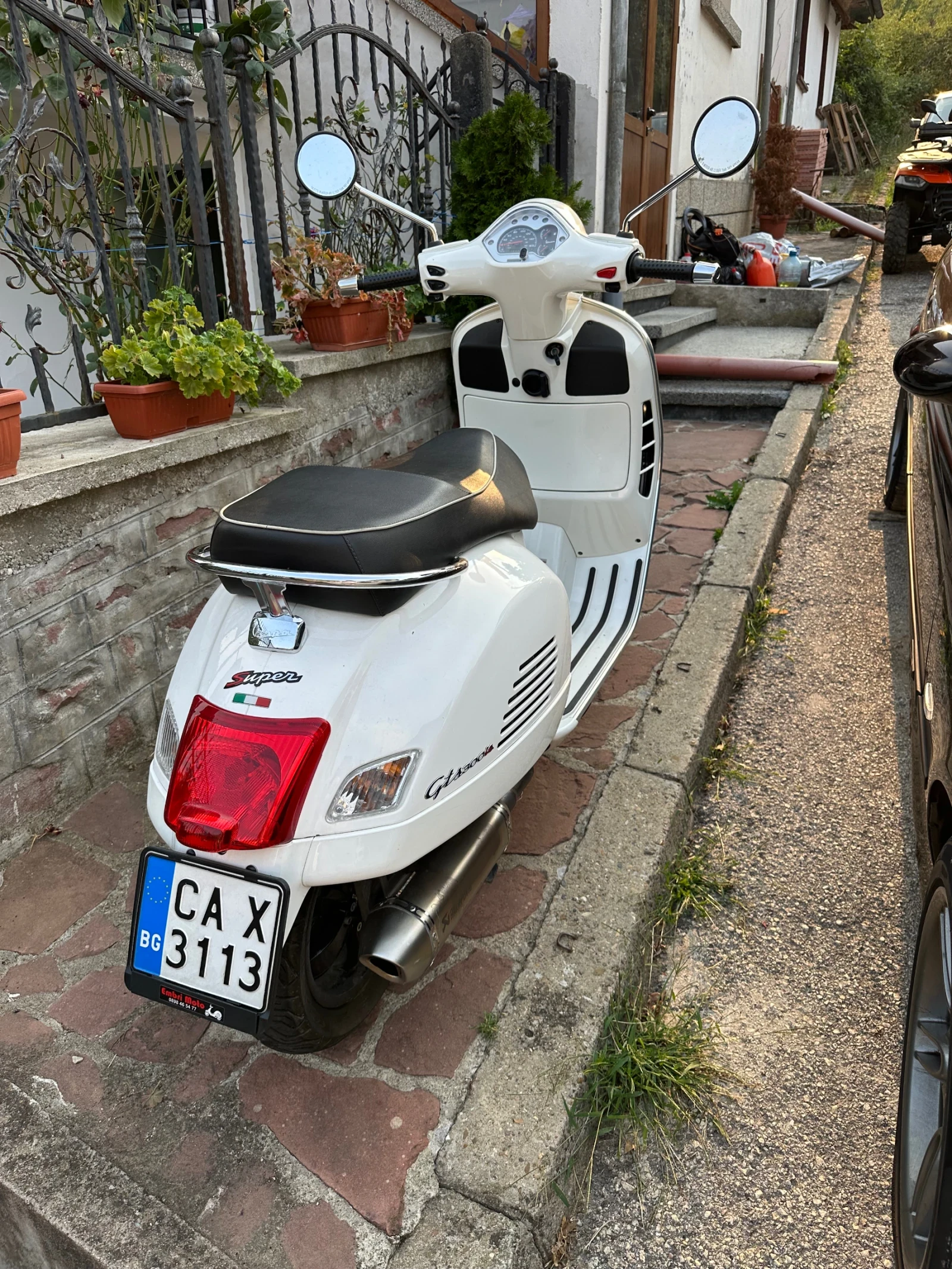 Vespa 300, снимка 6 - Мотоциклети и мототехника - 55709346