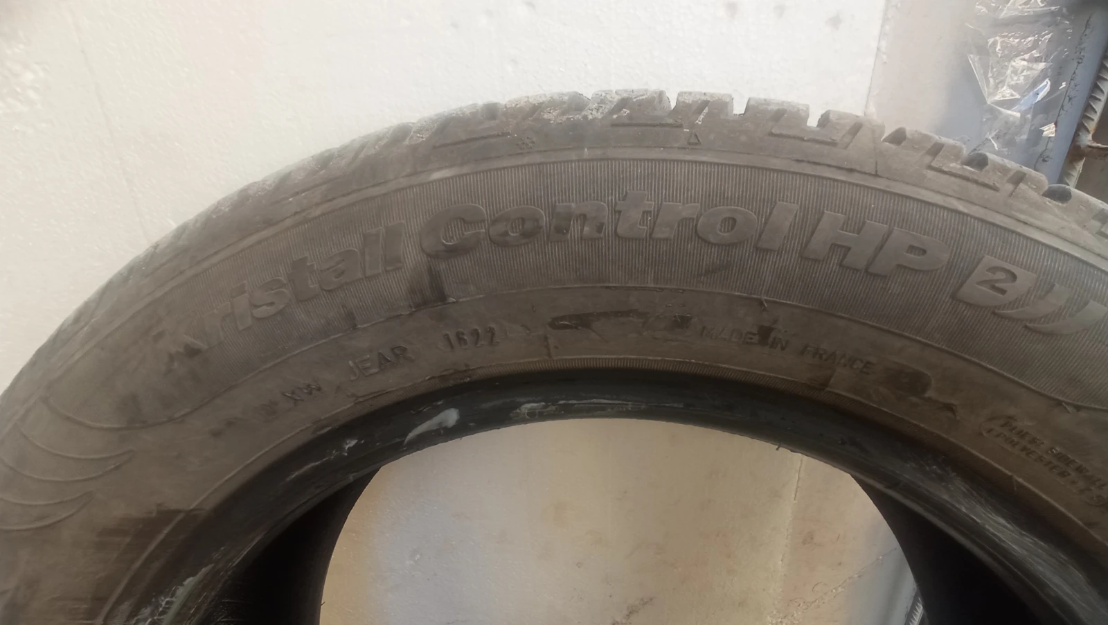 Гуми Зимни 205/60R16, снимка 3 - Гуми и джанти - 54458778