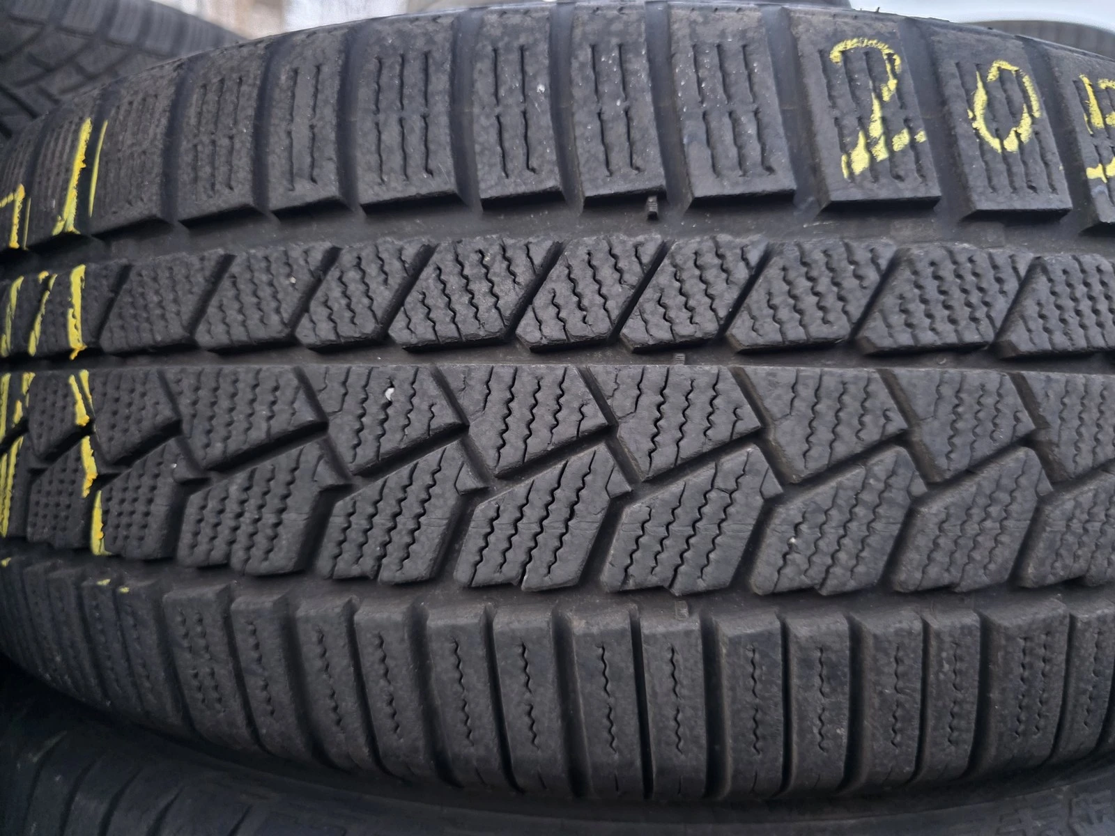 Гуми Зимни 205/60R16
