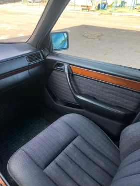 Mercedes-Benz 124 2.0 d, снимка 10