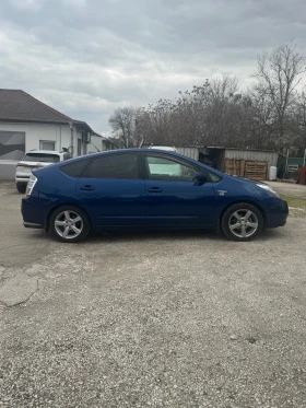 Toyota Prius 1, 5 Hybrid-automatic , снимка 4