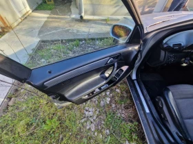 Mercedes-Benz C 220, снимка 15
