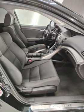 Honda Accord 2.0 i-VTEC Регистрирана, снимка 10 - Автомобили и джипове - 45024042