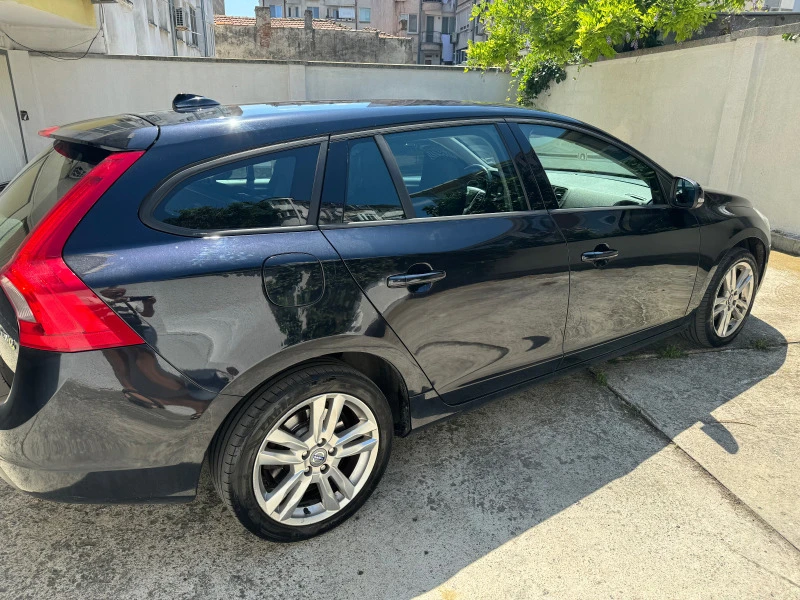 Volvo V60 1, 6 DRIVe, снимка 5 - Автомобили и джипове - 46739624