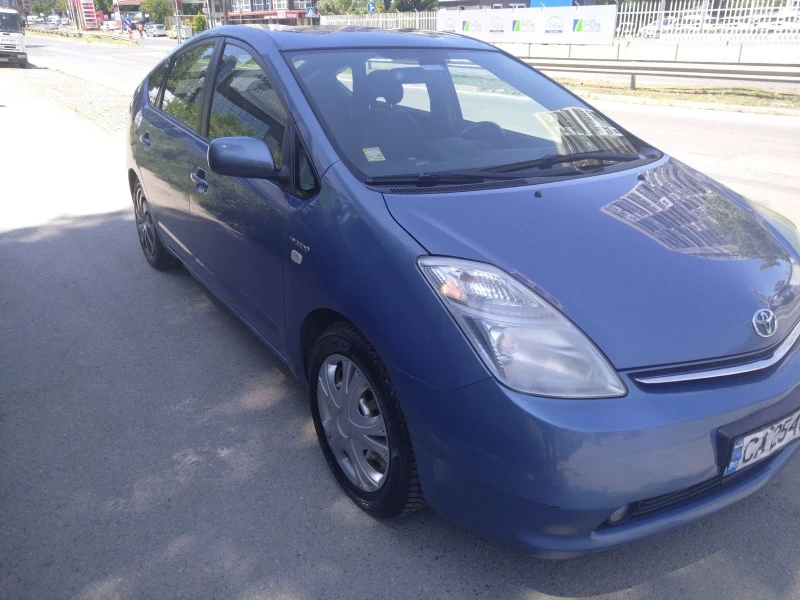 Toyota Prius, снимка 7 - Автомобили и джипове - 46720208