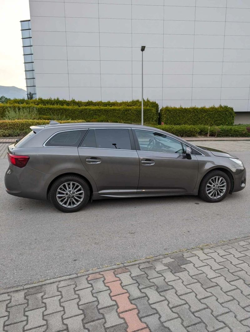 Toyota Avensis, снимка 2 - Автомобили и джипове - 47326780