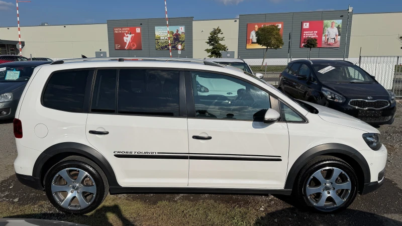 VW Touran Cross R-Line Автоматик!Внос Швейцария!Navi, LED, P, снимка 4 - Автомобили и джипове - 47772146