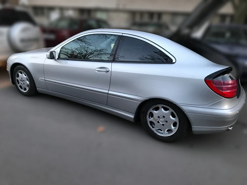 Mercedes-Benz C 200, снимка 2 - Автомобили и джипове - 48351571