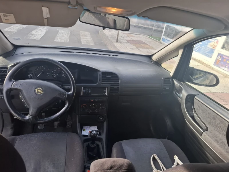 Opel Zafira 1.8, снимка 10 - Автомобили и джипове - 48584534