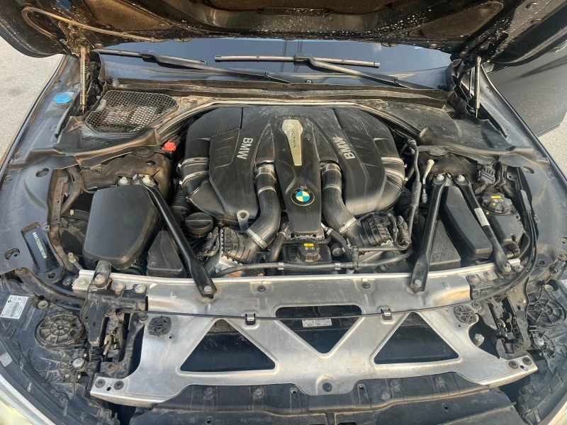 BMW 750, снимка 9 - Автомобили и джипове - 52651841