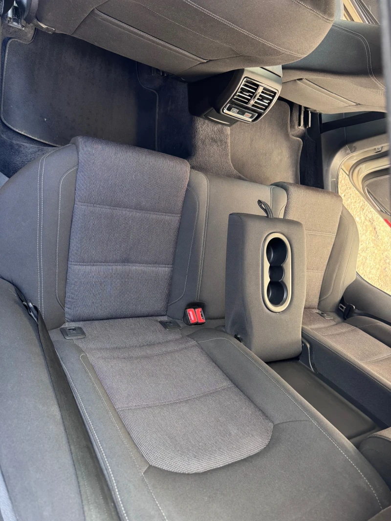 VW Passat, снимка 12 - Автомобили и джипове - 52462811