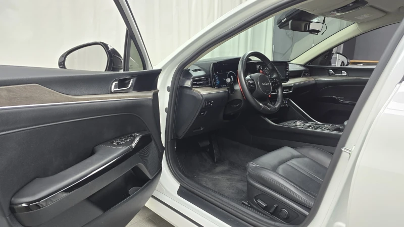 Kia K5 2.0 NOBLESSE, снимка 10 - Автомобили и джипове - 52559389