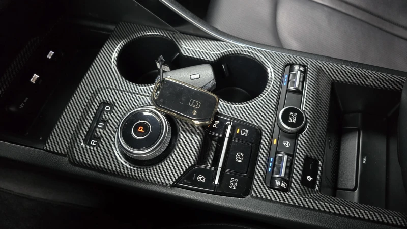 Kia K5 2.0 NOBLESSE, снимка 8 - Автомобили и джипове - 52559389