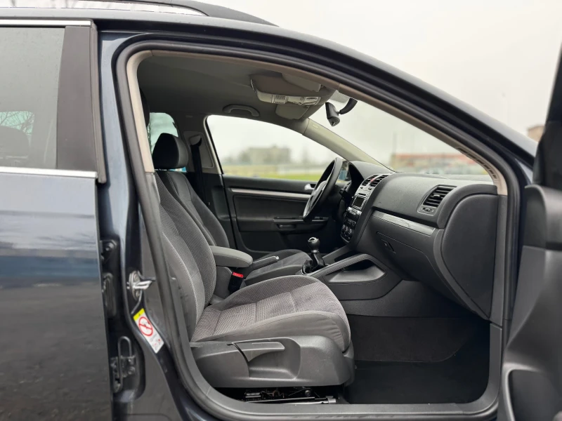 VW Golf Variant 1.9TDI/ИТАЛИЯ, снимка 11 - Автомобили и джипове - 52885490