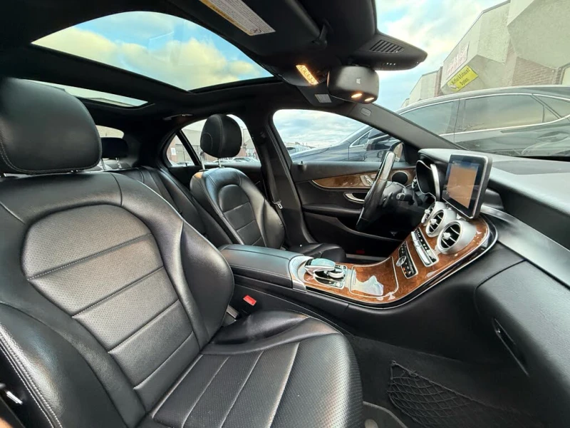 Mercedes-Benz C 300 4MATIC* АвтоКредит* (ЦЕНА ДО БГ), снимка 16 - Автомобили и джипове - 53182864