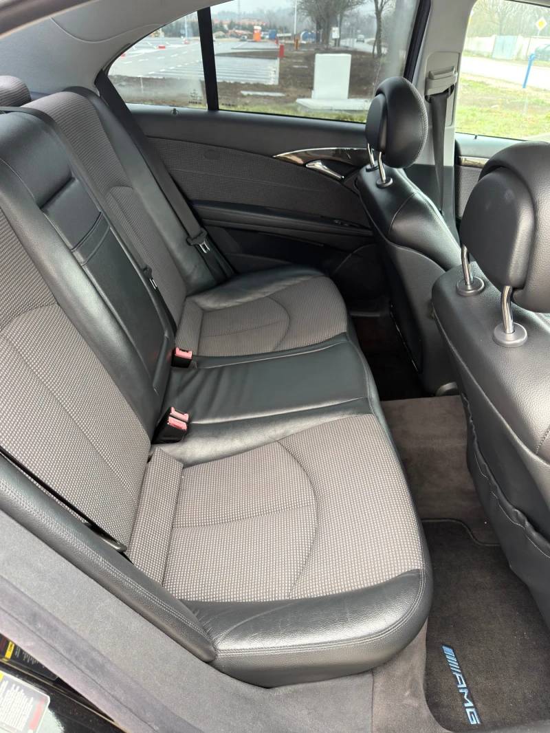 Mercedes-Benz E 320, снимка 8 - Автомобили и джипове - 53215236