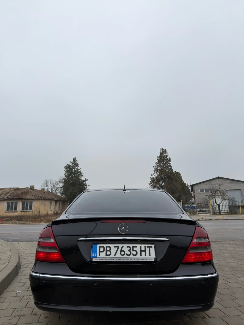 Mercedes-Benz E 320, снимка 3 - Автомобили и джипове - 53215236