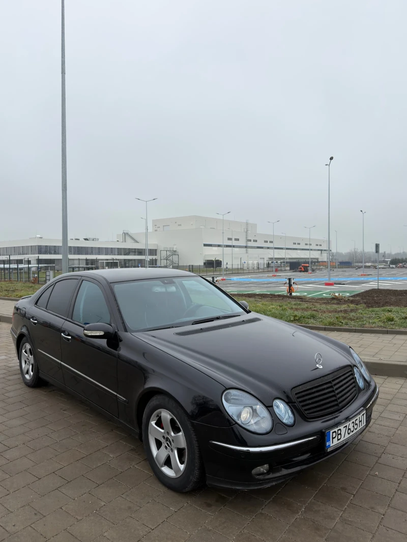 Mercedes-Benz E 320, снимка 2 - Автомобили и джипове - 53215236