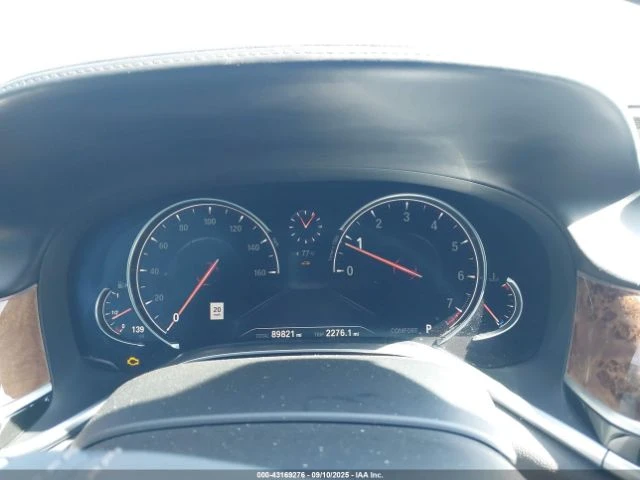 BMW 750 M Sport - изображение 6