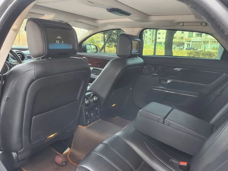 Jaguar Xj 3.0D, снимка 10 - Автомобили и джипове - 54454376