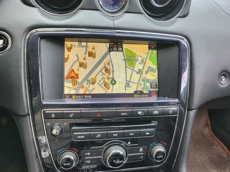 Jaguar Xj 3.0D, снимка 15 - Автомобили и джипове - 54454376