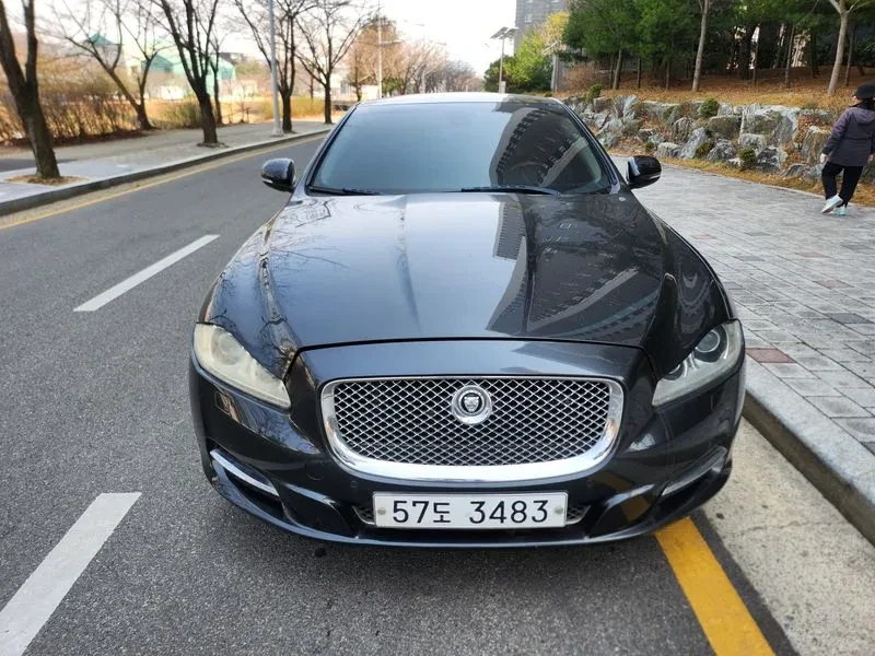 Jaguar Xj 3.0D, снимка 3 - Автомобили и джипове - 54454376