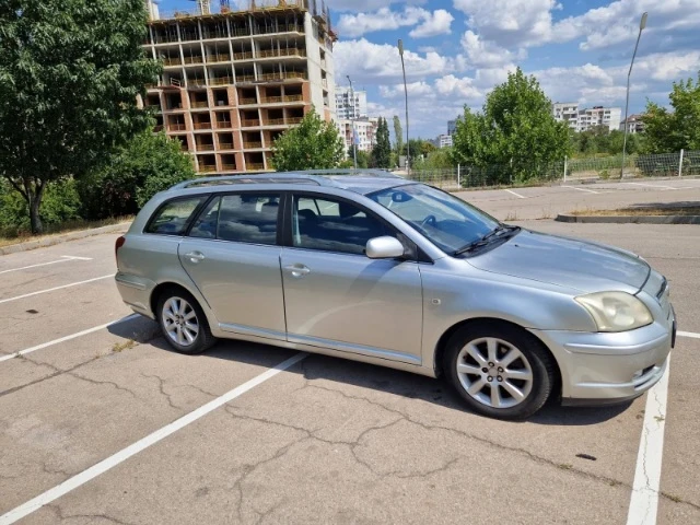 Toyota Avensis 2.0. 116hp, снимка 2 - Автомобили и джипове - 54487441