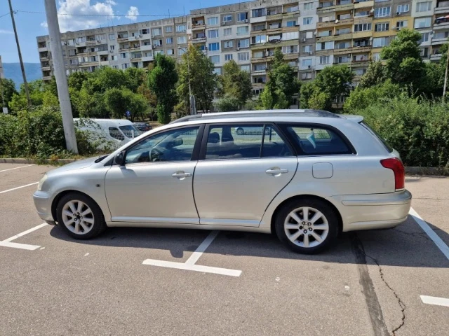 Toyota Avensis 2.0. 116hp, снимка 3 - Автомобили и джипове - 54487441
