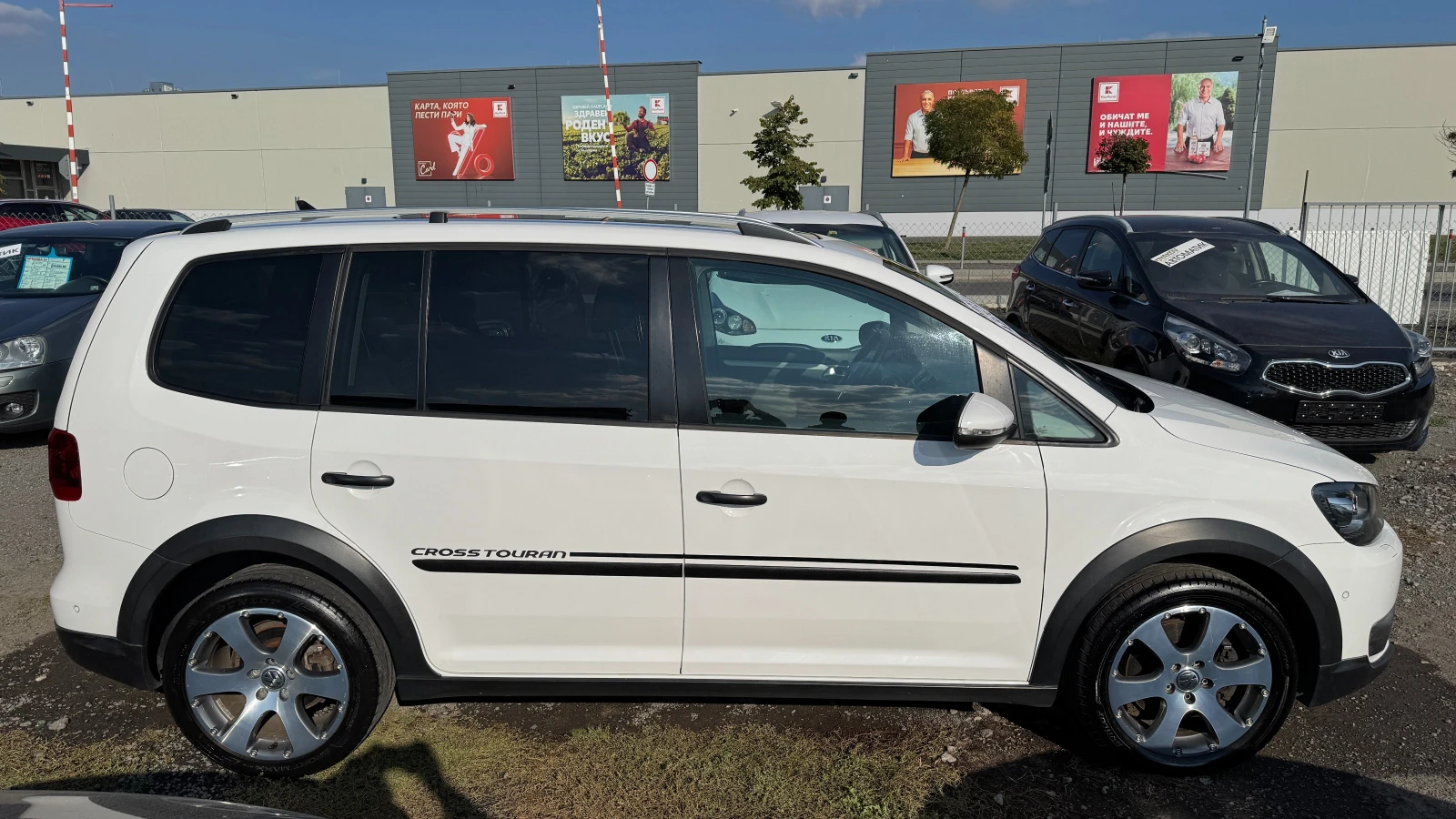 VW Touran Cross R-Line Автоматик!Внос Швейцария!Navi, LED, P - изображение 4