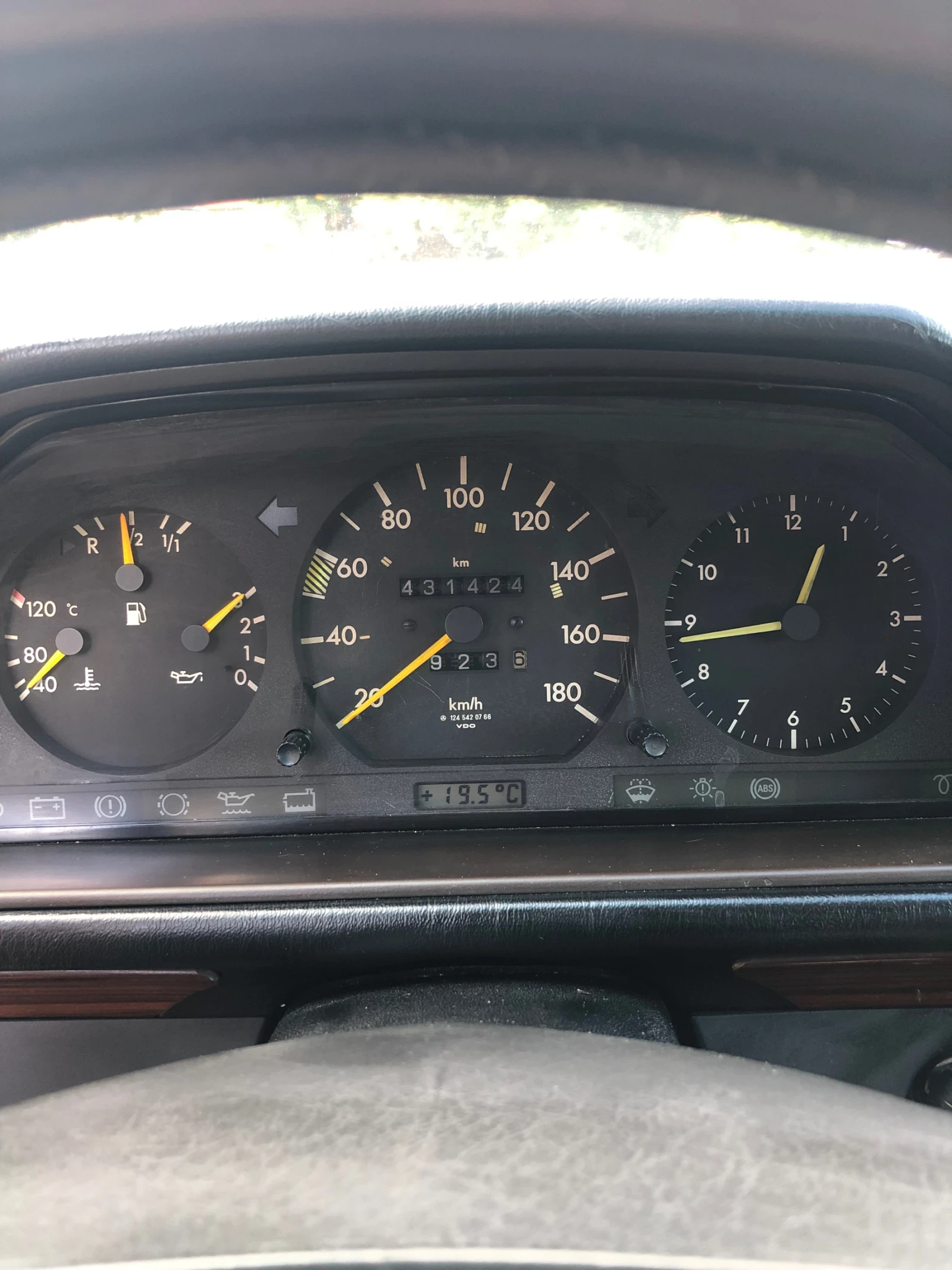Mercedes-Benz 124 2.0 d | Mobile.bg — изображение 11