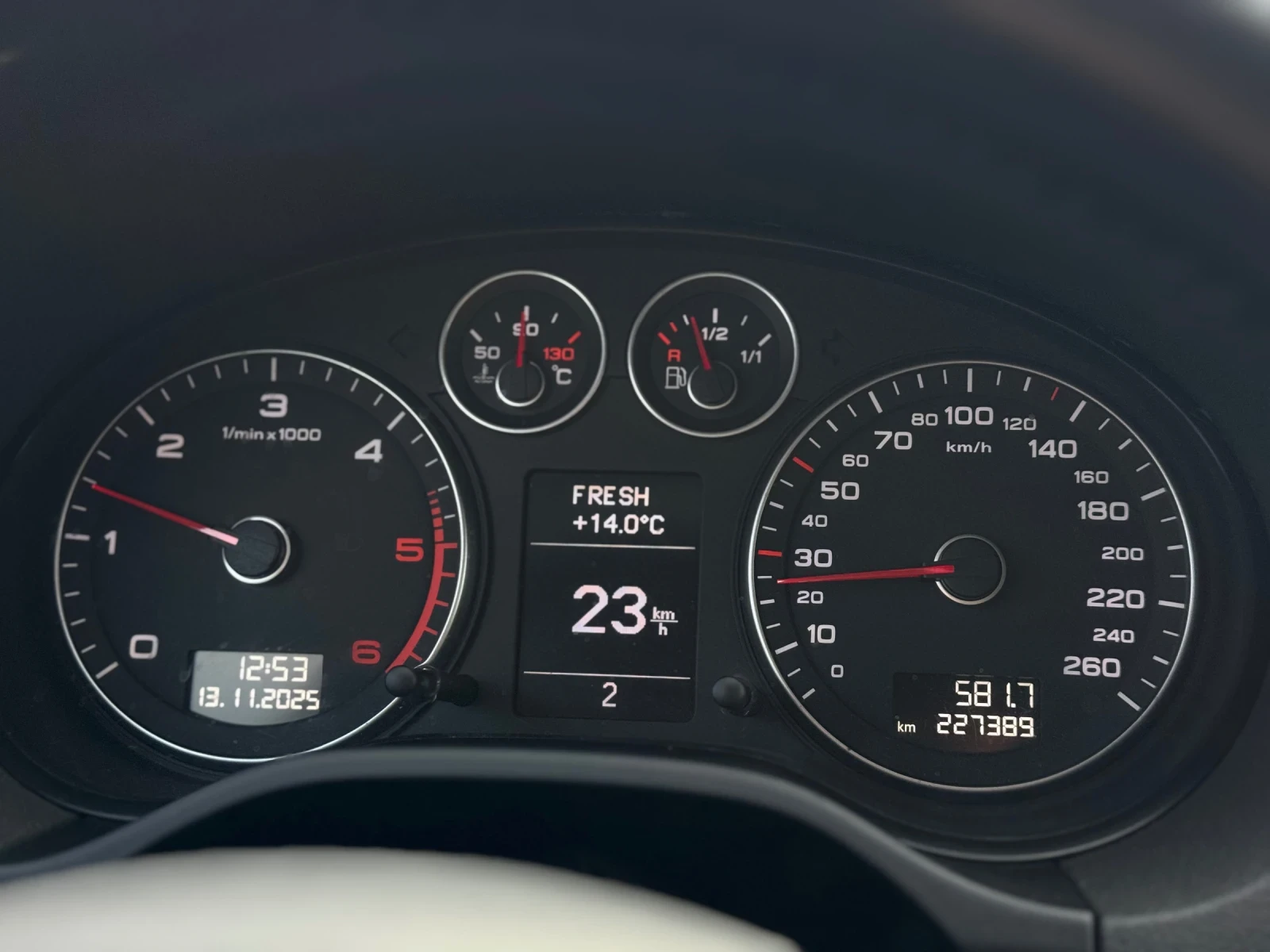 Audi A3 SportBack LED Bi-Xenon - изображение 10