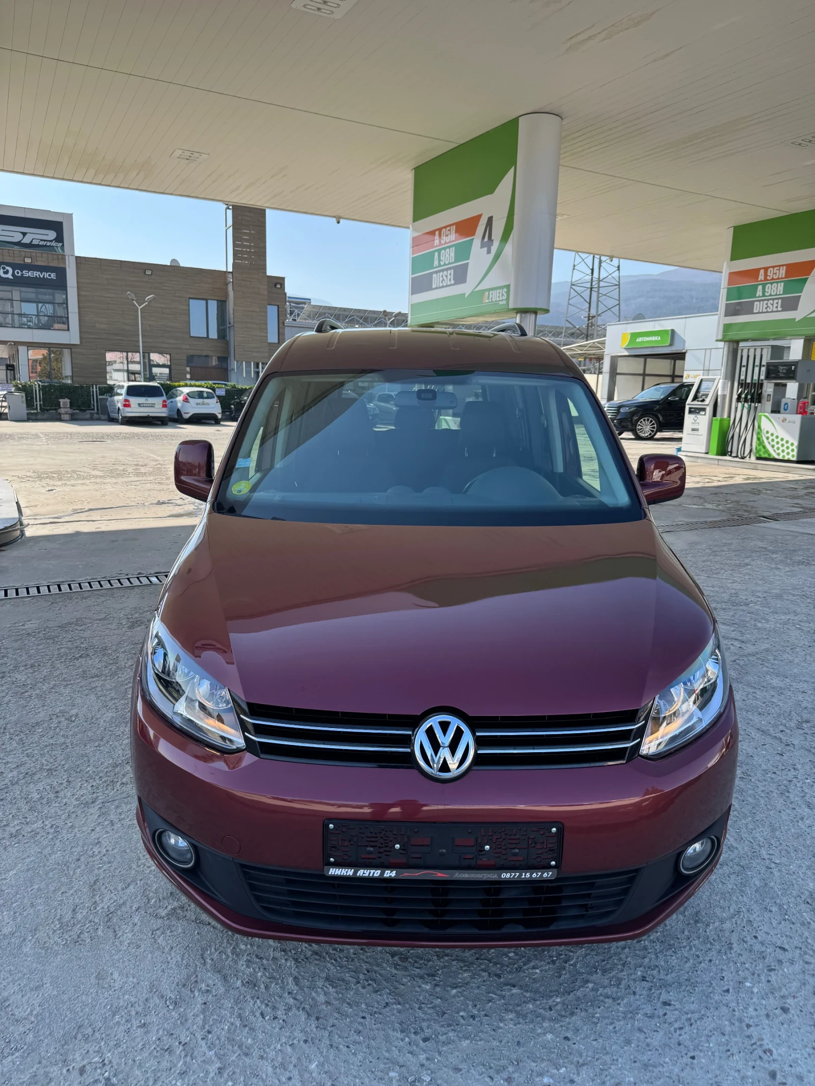 VW Caddy 1.6 BLUEMOTION, снимка 2 - Автомобили и джипове - 53844400