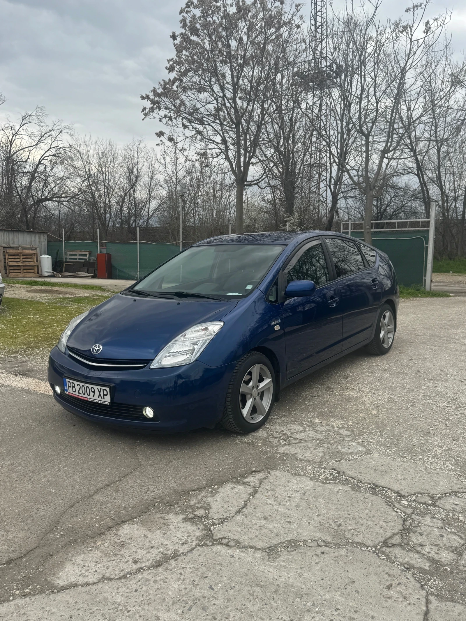 Toyota Prius 1, 5 Hybrid-automatic  | Auto.bg — изображение 1