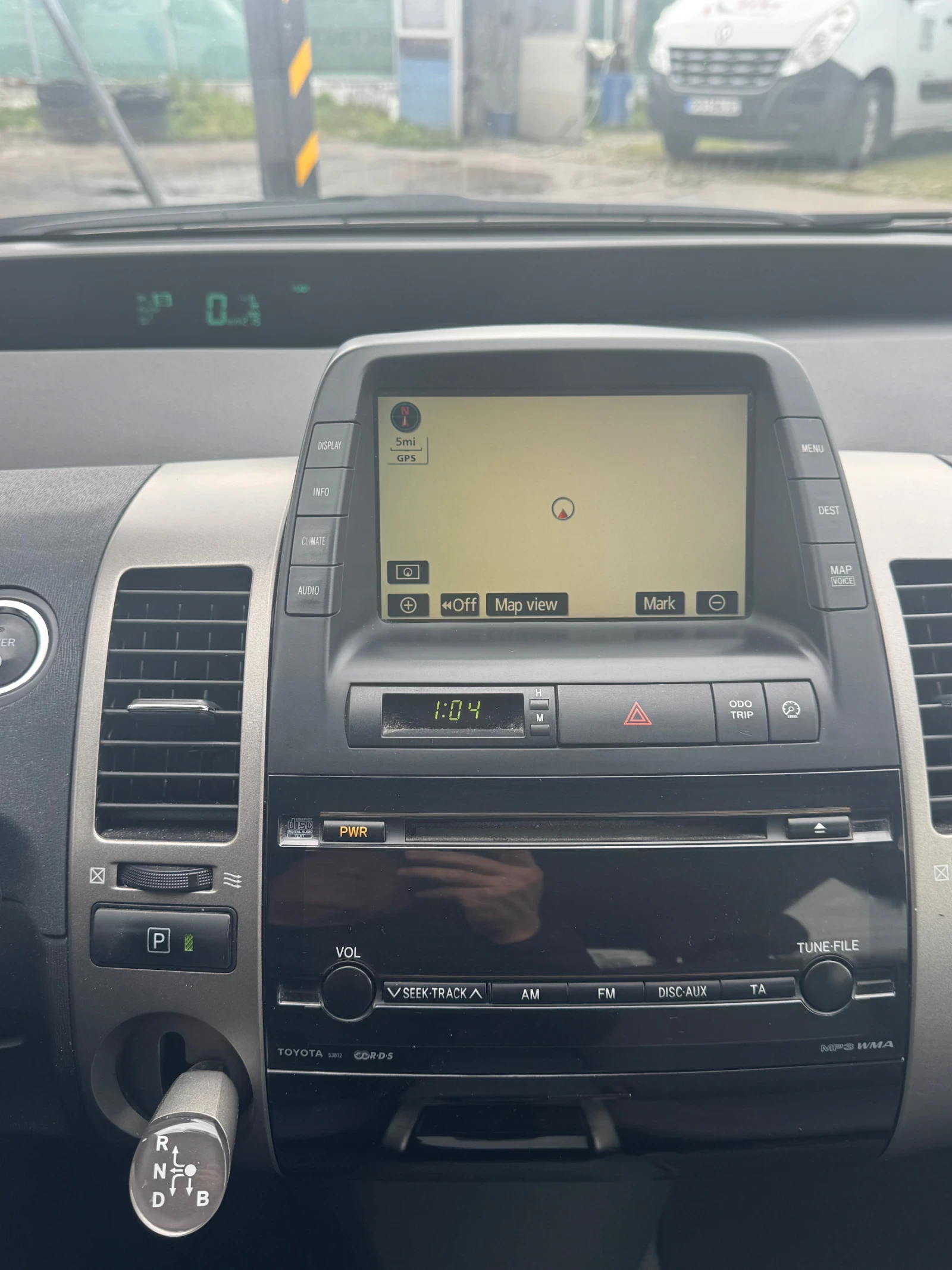 Toyota Prius 1, 5 Hybrid-automatic , снимка 7 - Автомобили и джипове - 53913090