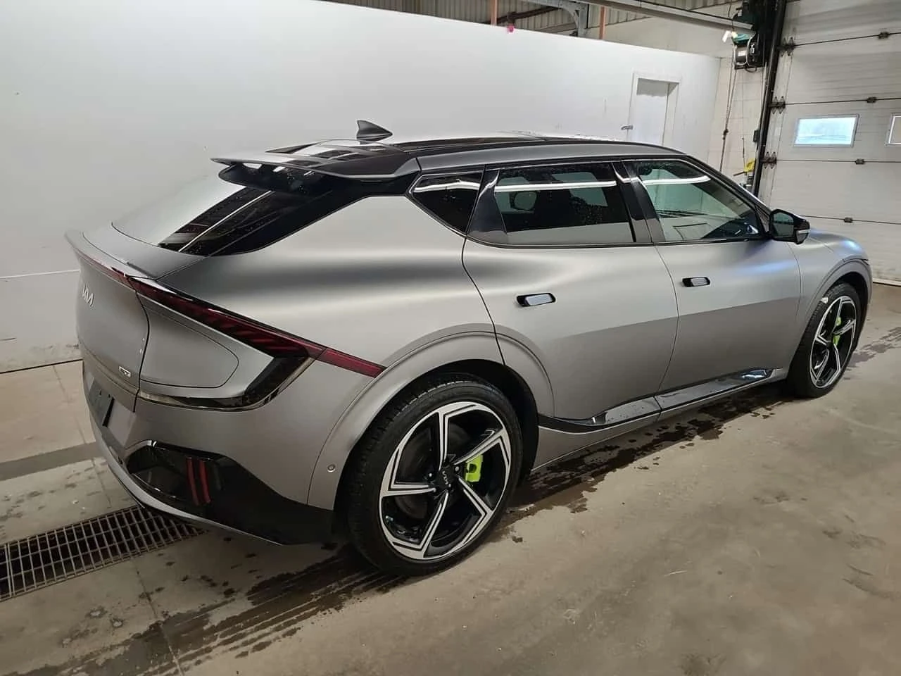 Kia EV6 GT  CARFAX | Mobile.bg � ����������� 3