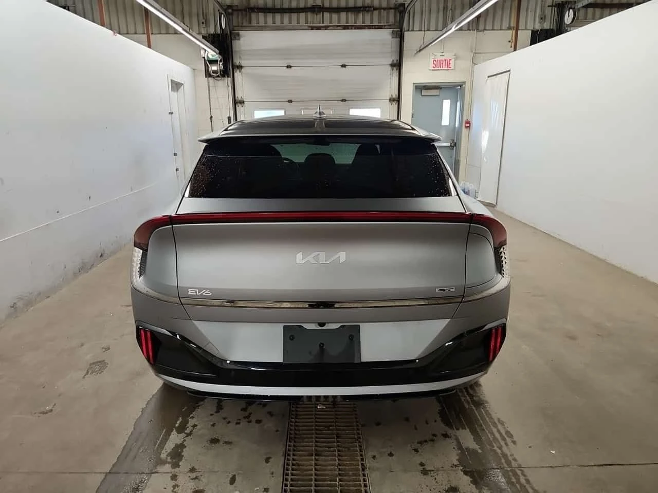 Kia EV6 GT  CARFAX | Mobile.bg � ����������� 17