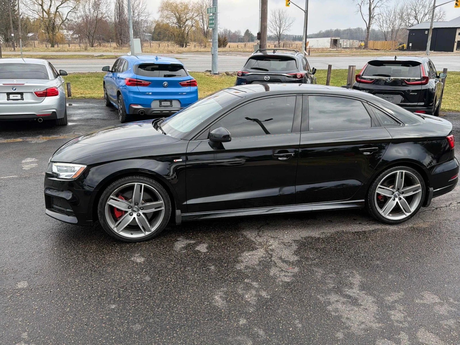 Audi A3 PROGRESSIV * CAR FAX * АВТО КРЕДИТ * КЛИП НА МОТОР, снимка 2 - Автомобили и джипове - 54044741