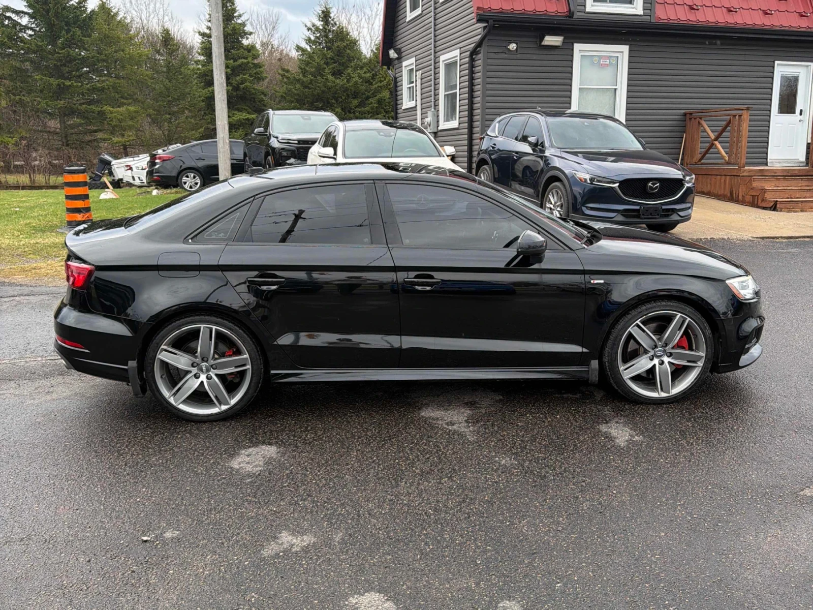 Audi A3 PROGRESSIV * CAR FAX * АВТО КРЕДИТ * КЛИП НА МОТОР, снимка 3 - Автомобили и джипове - 54044741