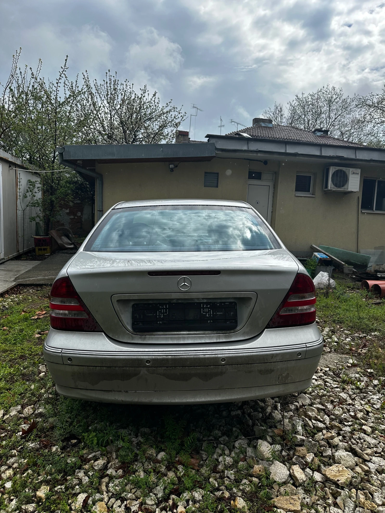 Mercedes-Benz C 220, снимка 5 - Автомобили и джипове - 54336345
