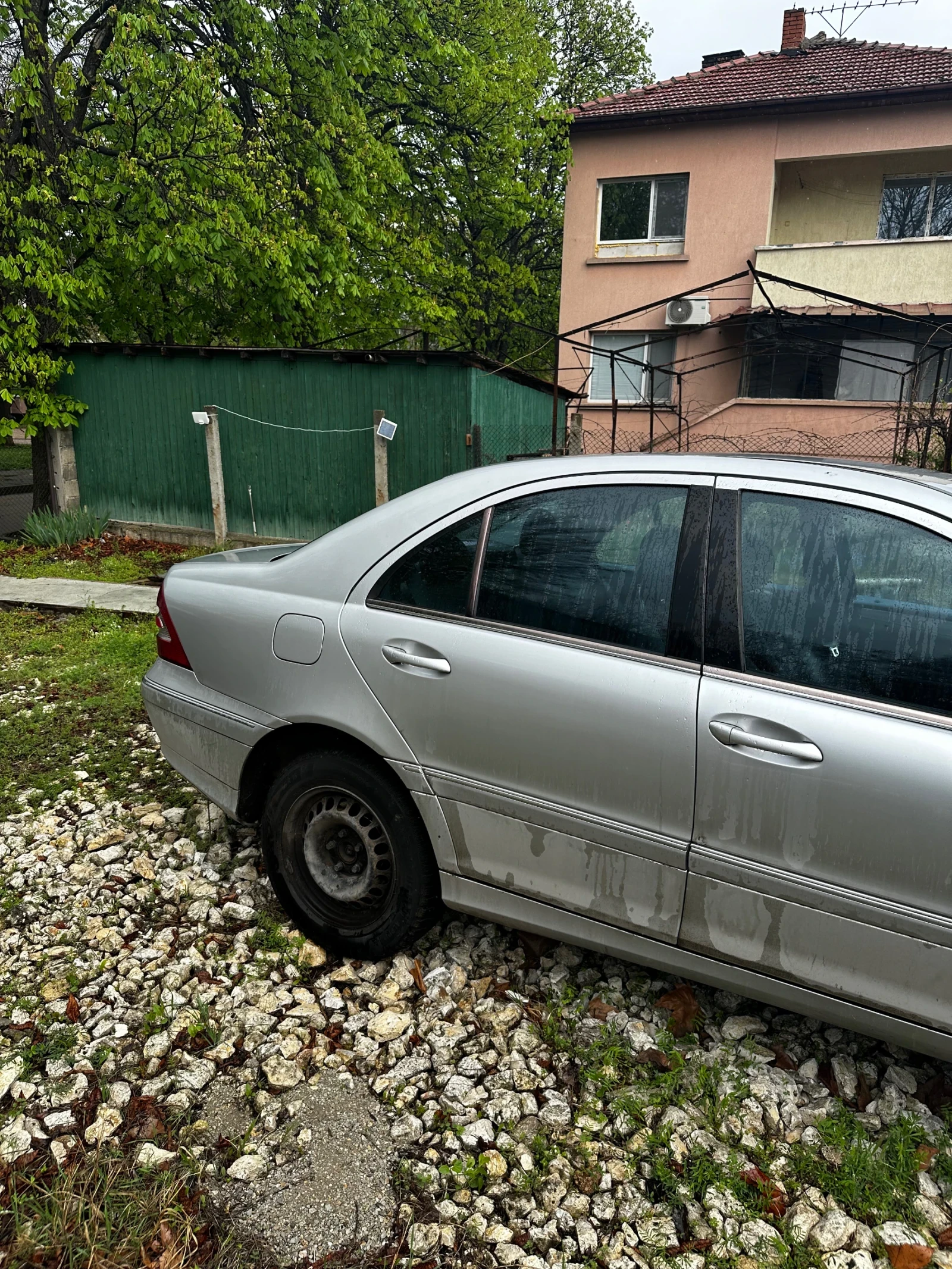 Mercedes-Benz C 220, снимка 3 - Автомобили и джипове - 54336345
