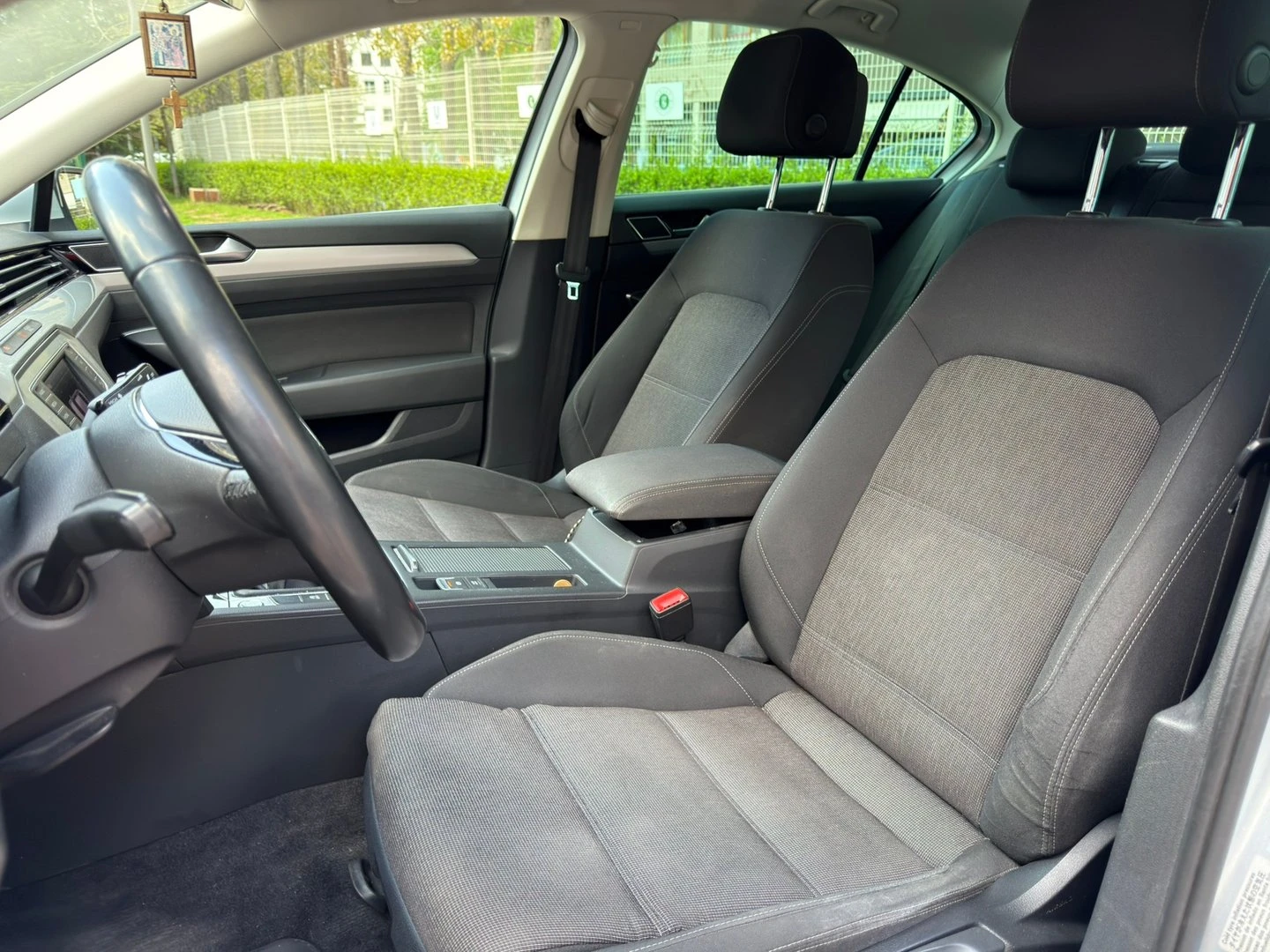 VW Passat, снимка 11 - Автомобили и джипове - 55044111