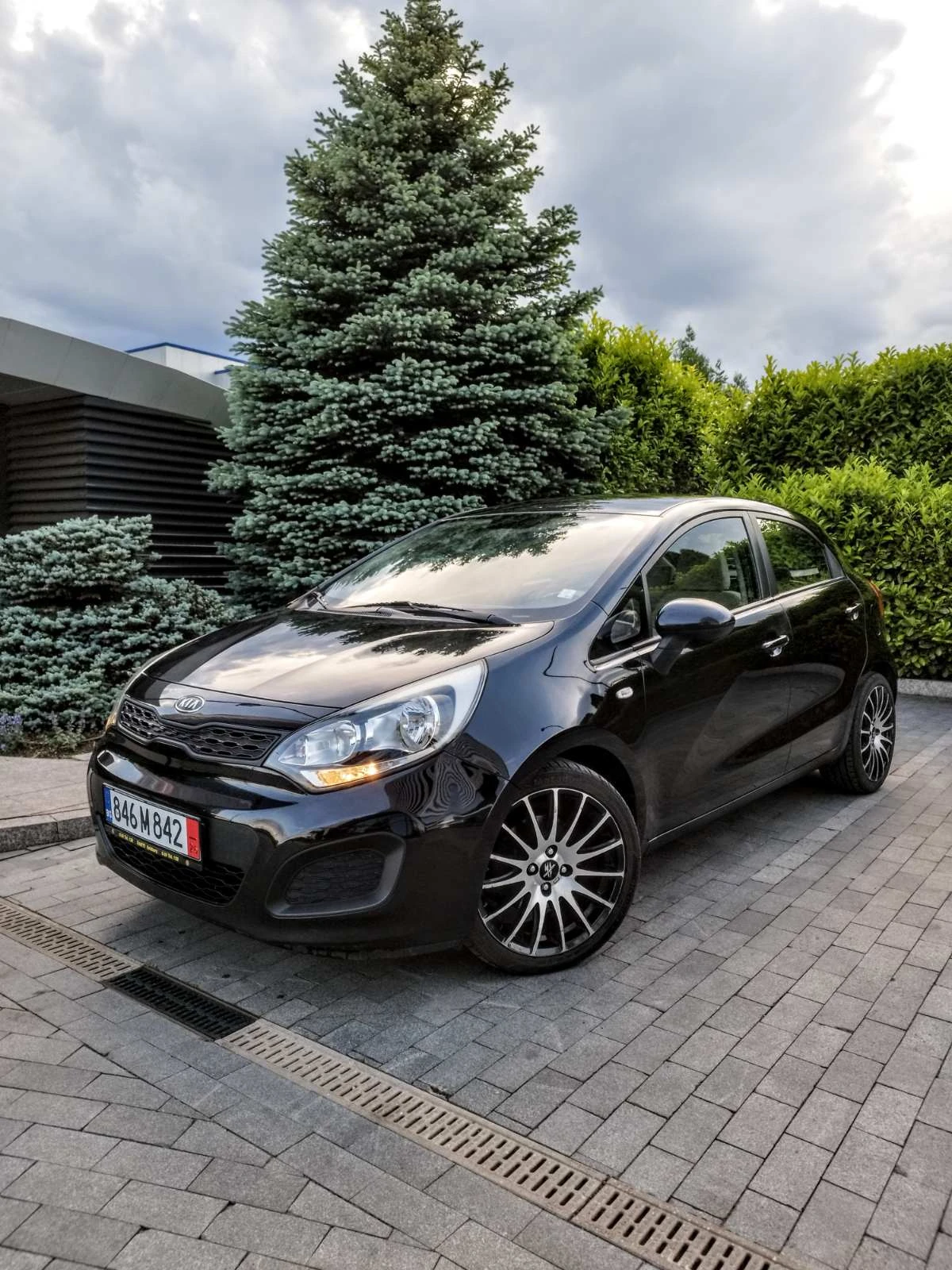 Kia Rio 1.25 | 85 к.с.| ДВУЦВЕТЕН САЛОН | 