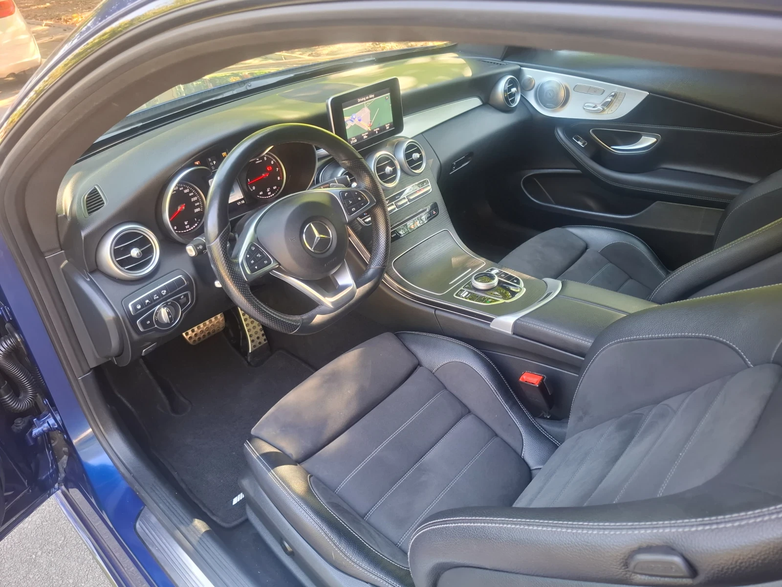 Mercedes-Benz C 250 AMG Line, снимка 8 - Автомобили и джипове - 55657357