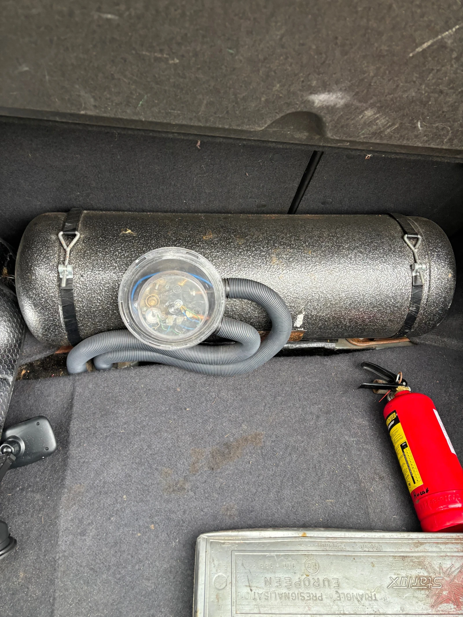 Nissan Almera 1.5i 90hp LPG, снимка 6 - Автомобили и джипове - 56113026